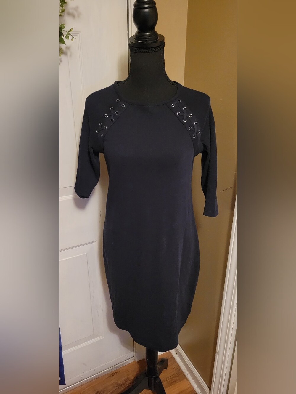 Talbots Navy Blue Sheath dress elbow Length Sleeves, Size Small Petite.